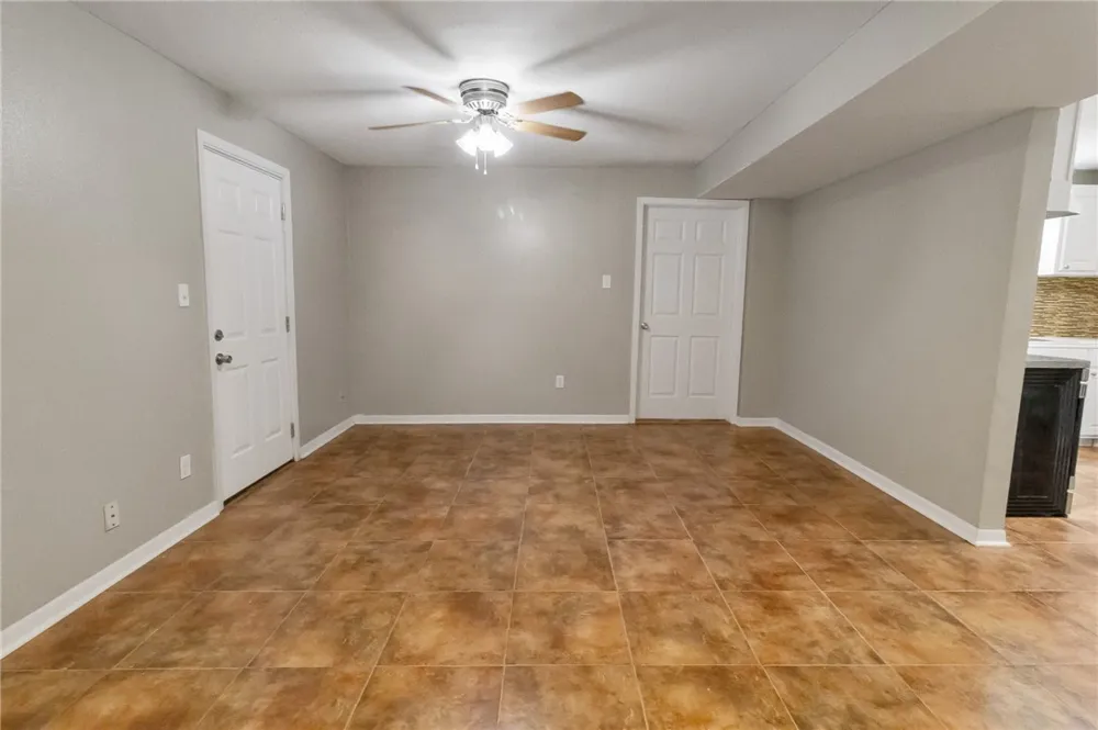 1804 Mckinley Street Beeville, TX 78102
