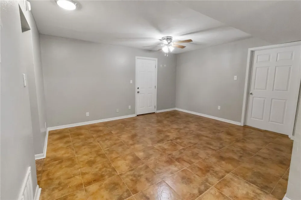 1804 Mckinley Street Beeville, TX 78102