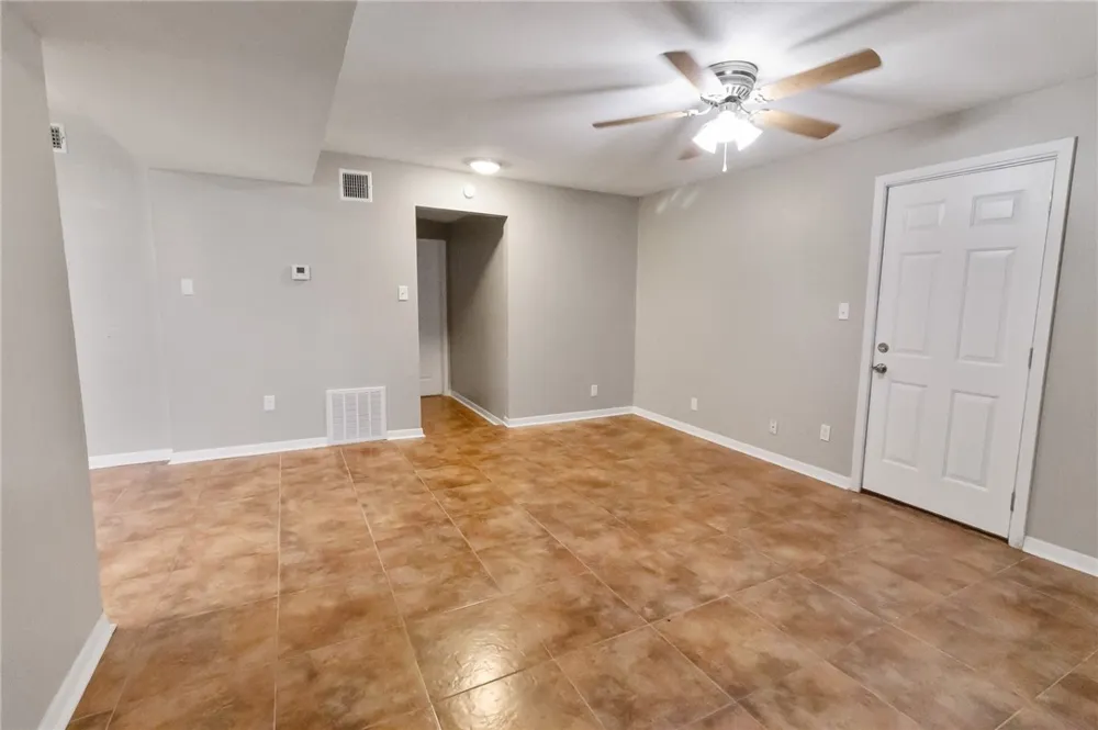 1804 Mckinley Street Beeville, TX 78102