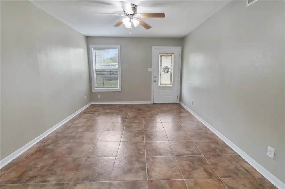 1804 Mckinley Street Beeville, TX 78102
