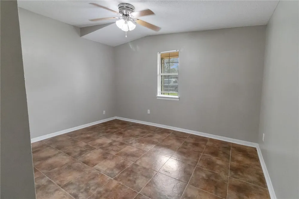 1804 Mckinley Street Beeville, TX 78102