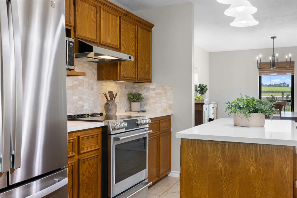 1016 County Road 306 Rockdale, TX 76567