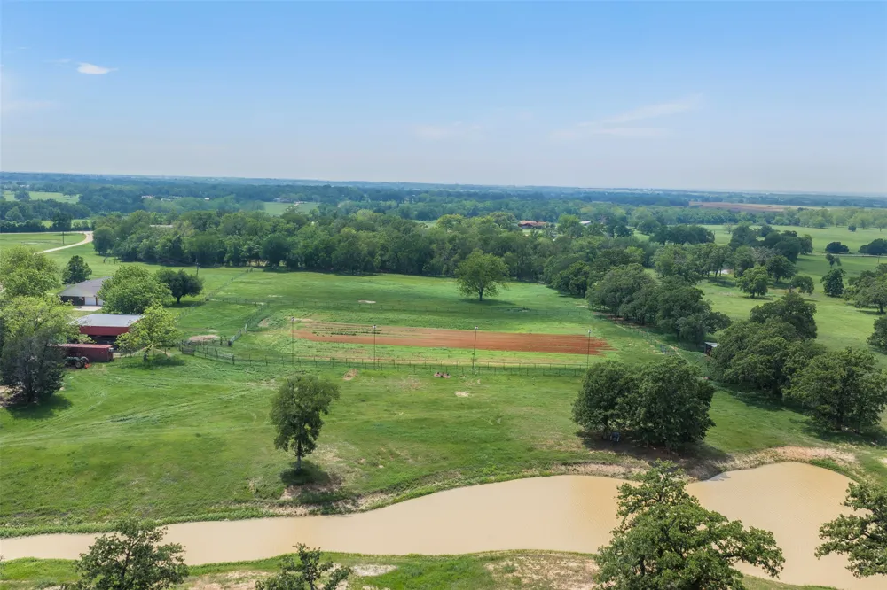 1016 County Road 306 Rockdale, TX 76567