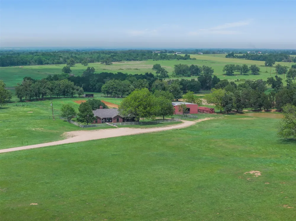 1016 County Road 306 Rockdale, TX 76567