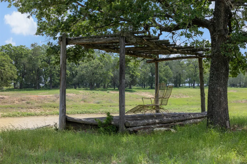 1016 County Road 306 Rockdale, TX 76567