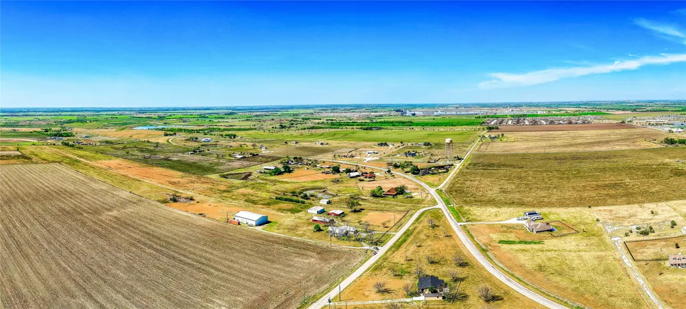 1005 E Buttercup Road Taylor, TX 76574