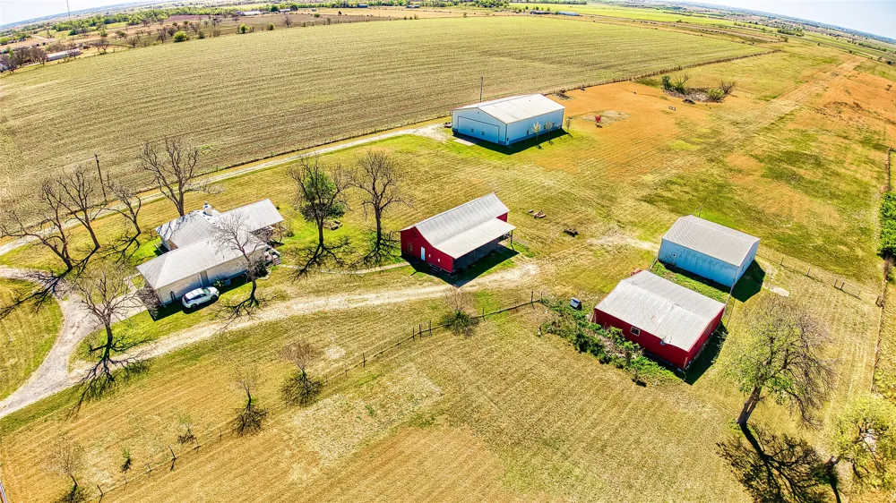 1005 E Buttercup Road Taylor, TX 76574