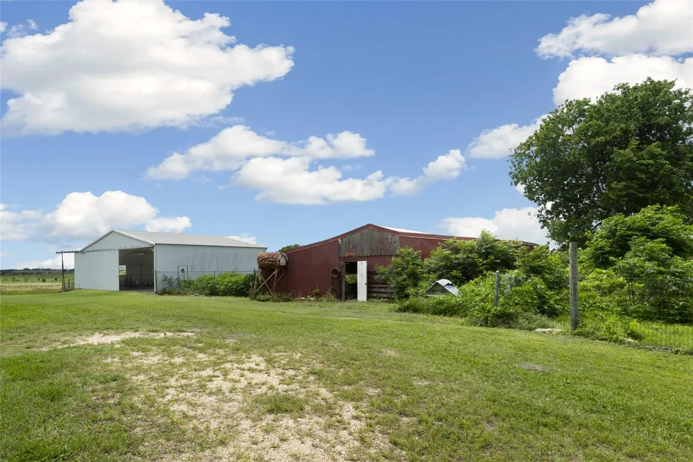 1005 E Buttercup Road Taylor, TX 76574