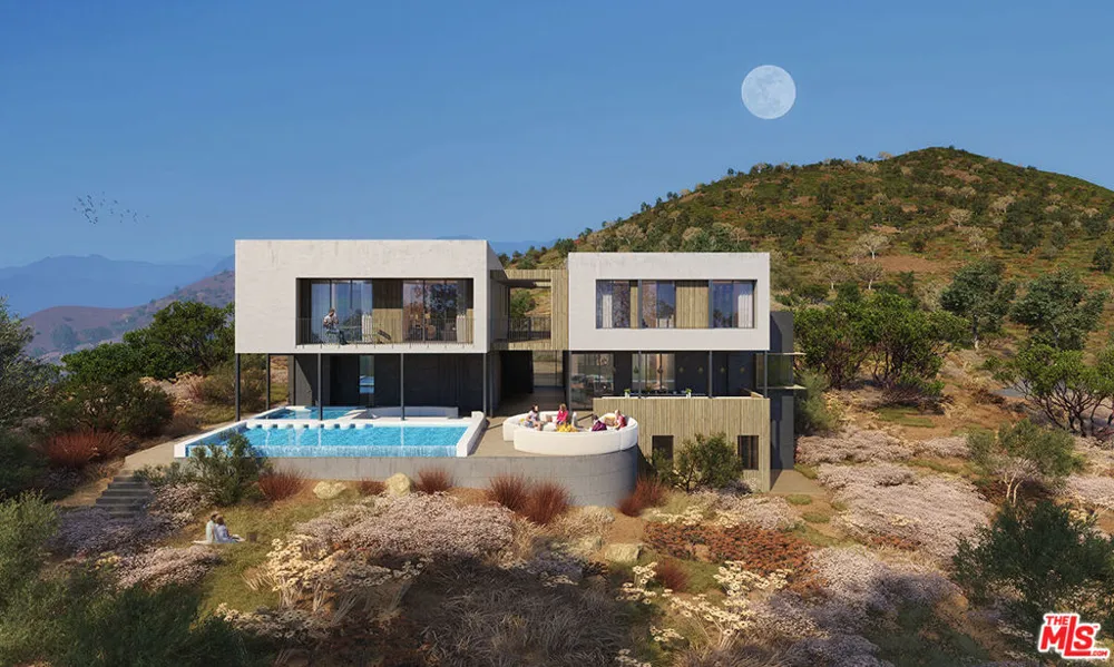 2195 Little Las Flores Topanga, CA 90290