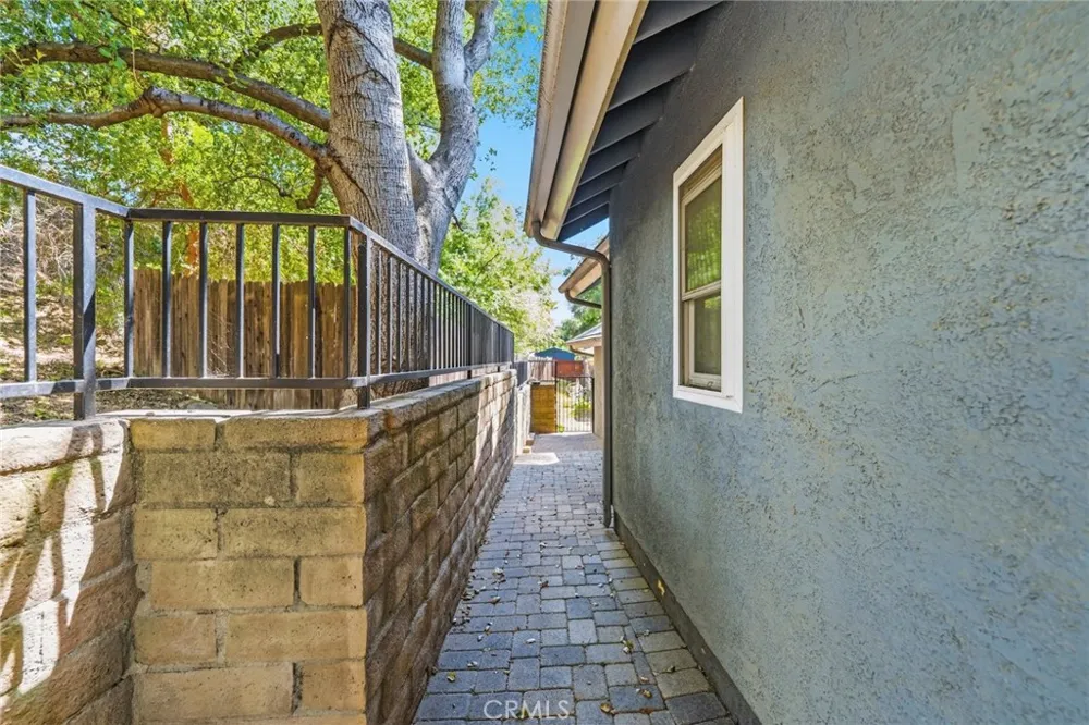 6489 Alta Gracia Tujunga, CA 91042
