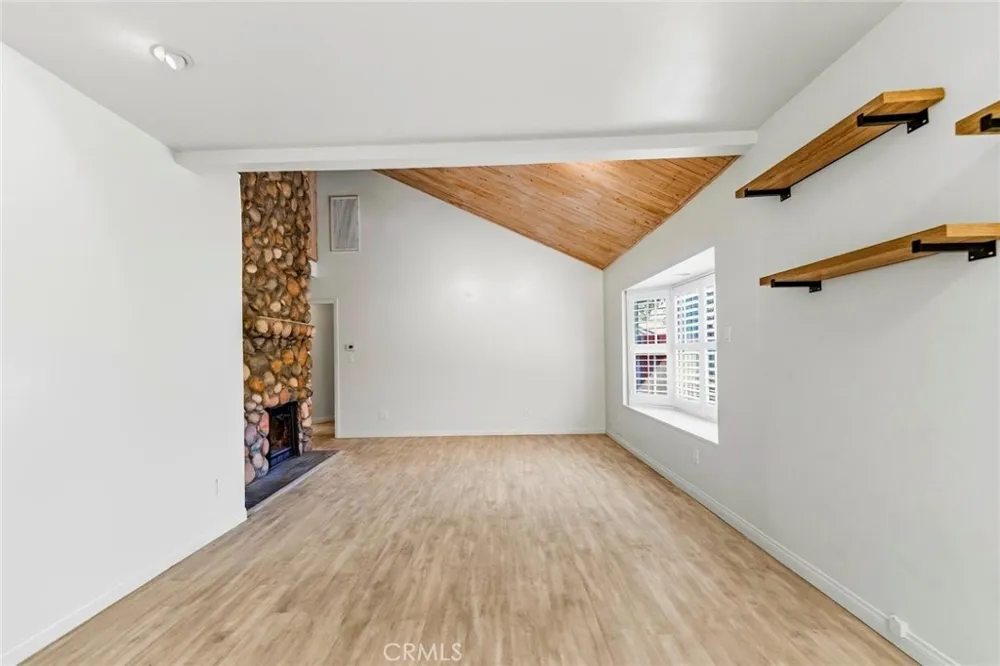 6489 Alta Gracia Tujunga, CA 91042