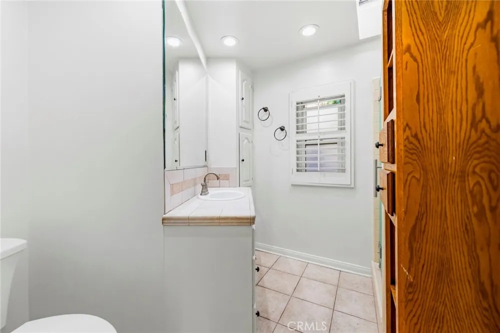 6489 Alta Gracia Tujunga, CA 91042