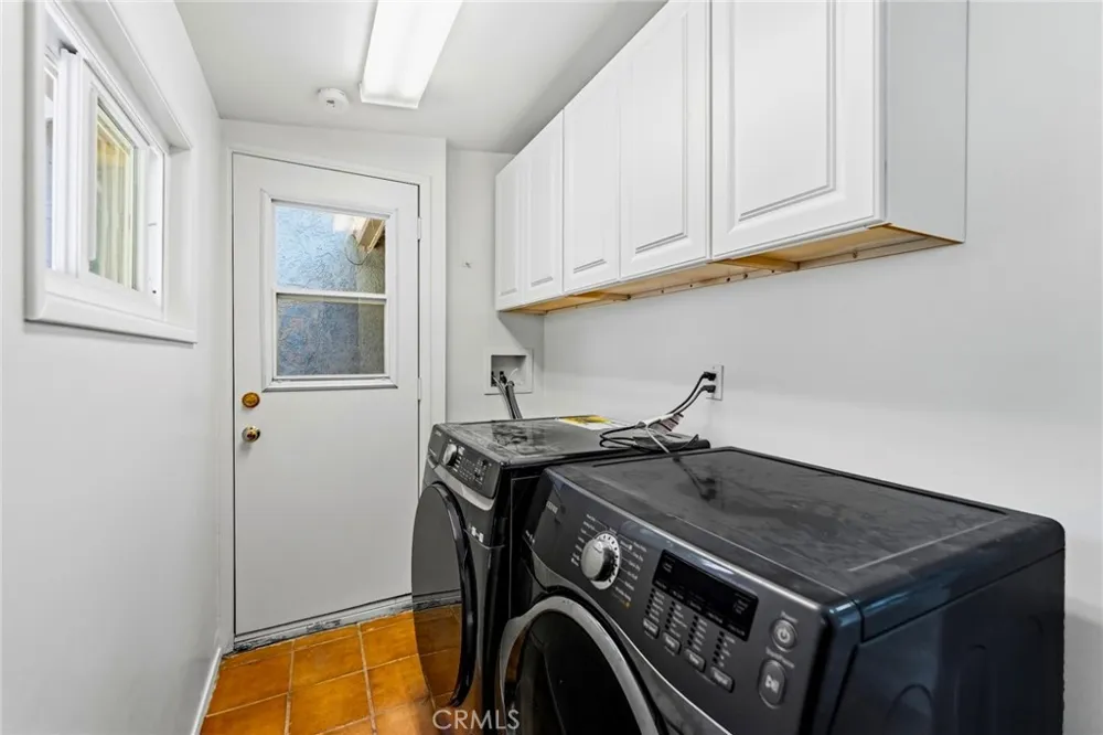 6489 Alta Gracia Tujunga, CA 91042