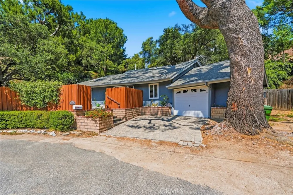 6489 Alta Gracia Tujunga, CA 91042