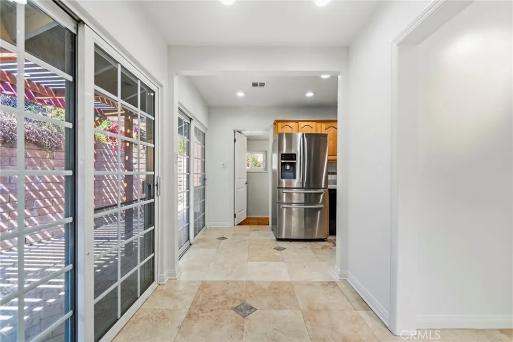 6489 Alta Gracia Tujunga, CA 91042