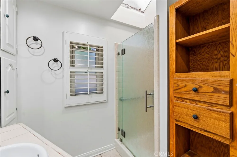 6489 Alta Gracia Tujunga, CA 91042