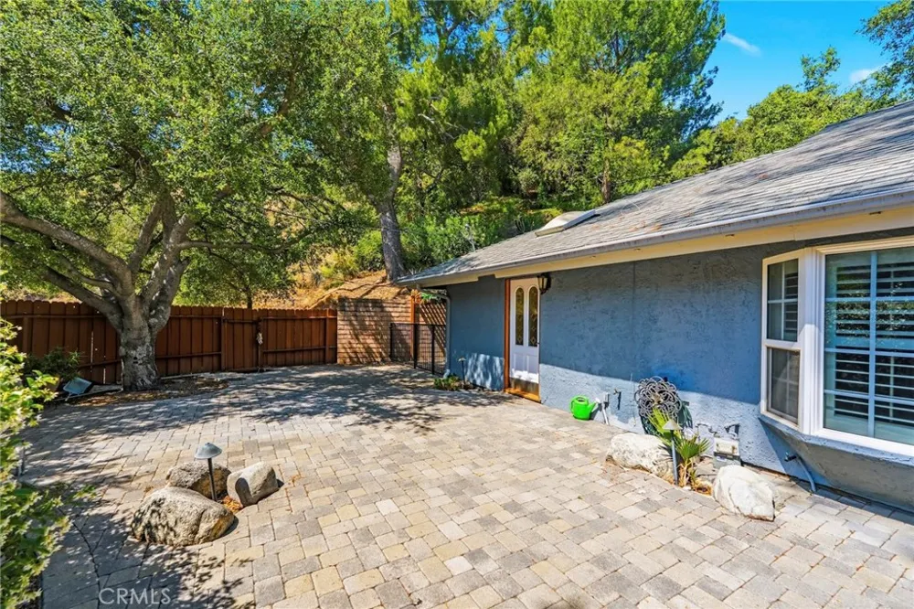 6489 Alta Gracia Tujunga, CA 91042