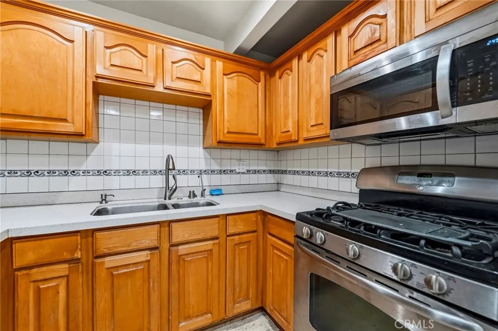 6489 Alta Gracia Tujunga, CA 91042
