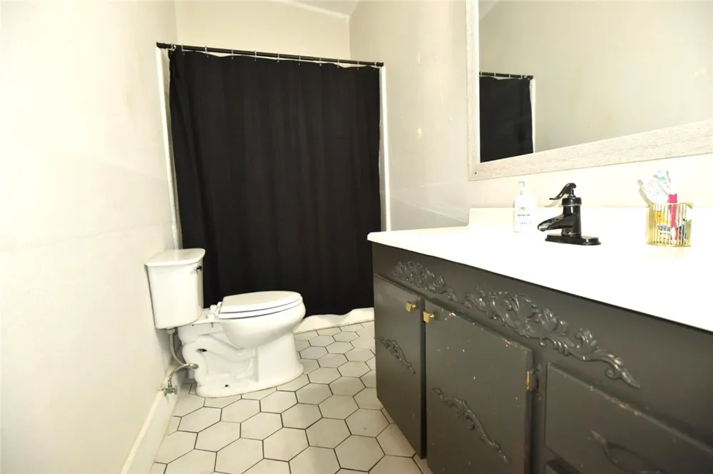 310 S 20th Street Kingsville, TX 78363