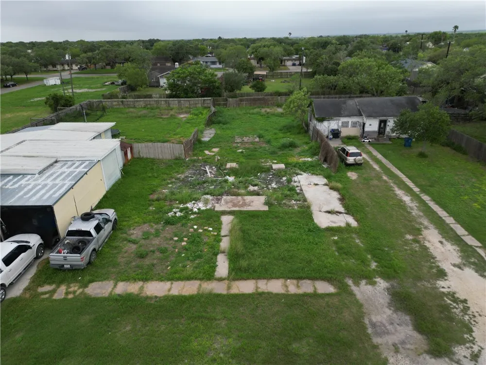 408 E 5th Street Bishop, TX 78343
