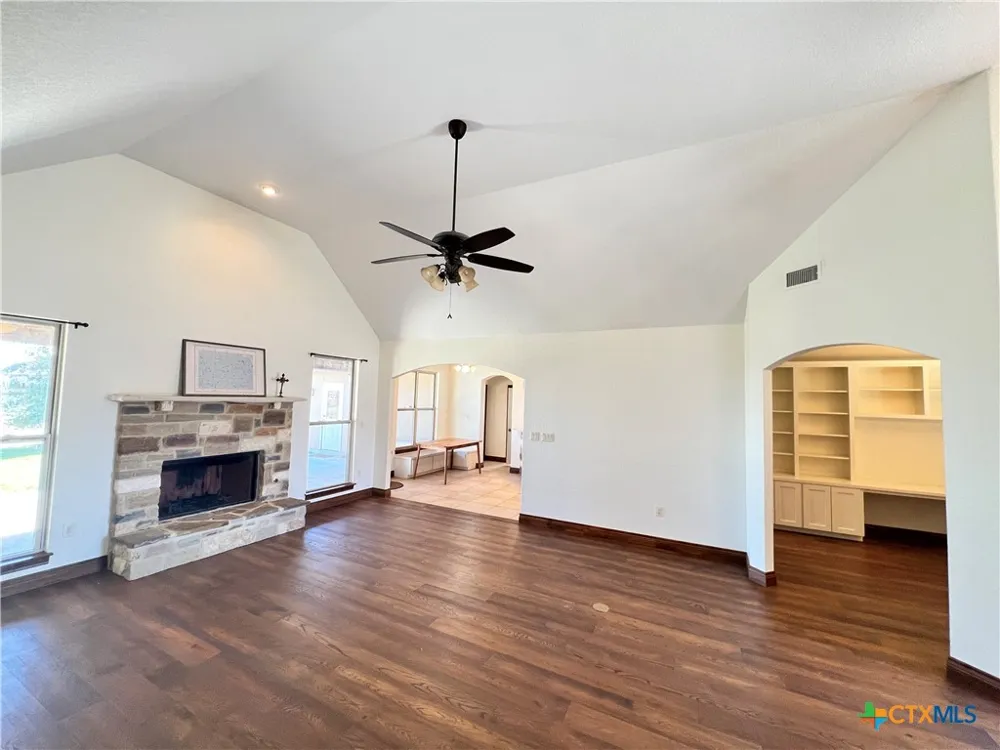 2264 Granada Hills New Braunfels, TX 78132