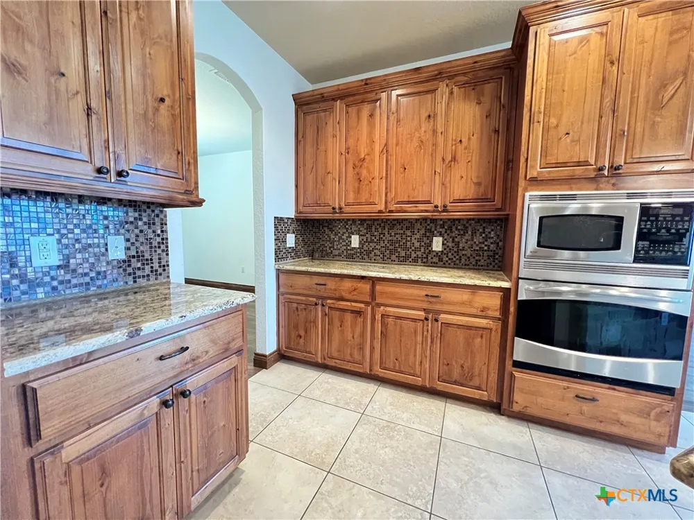 2264 Granada Hills New Braunfels, TX 78132