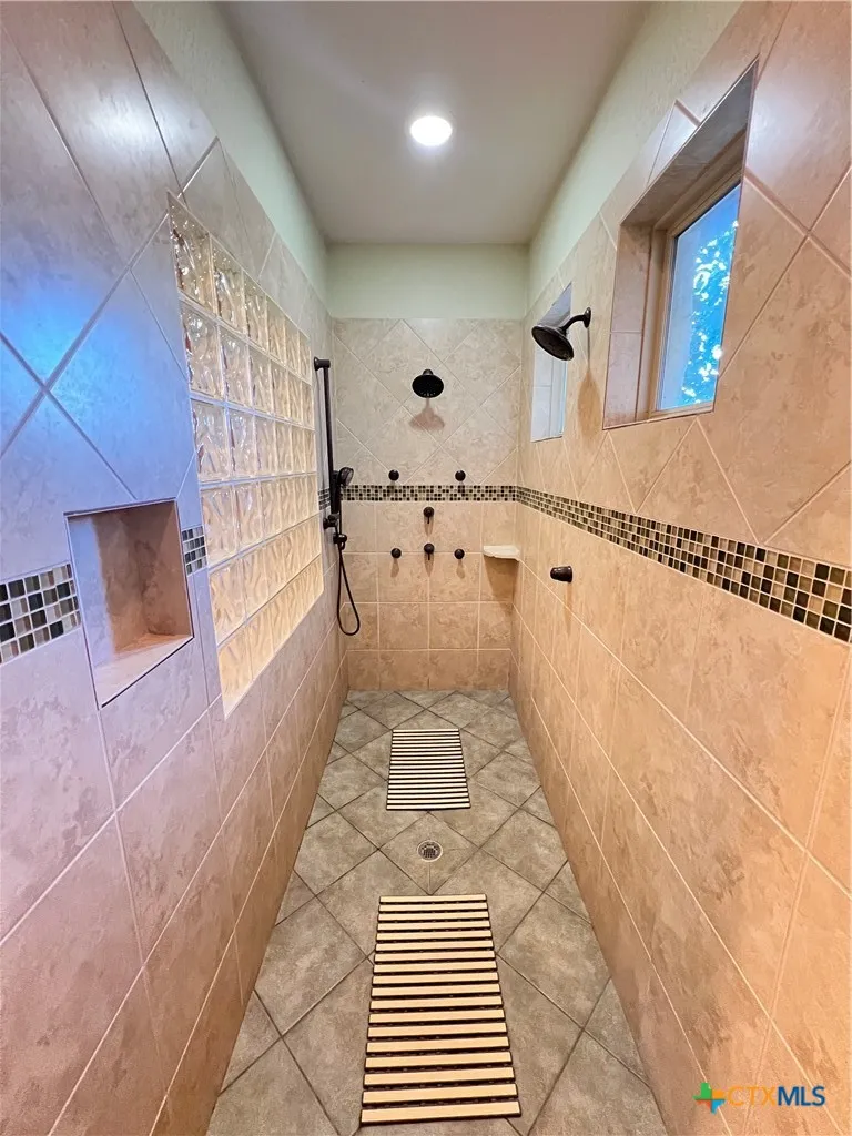 2264 Granada Hills New Braunfels, TX 78132