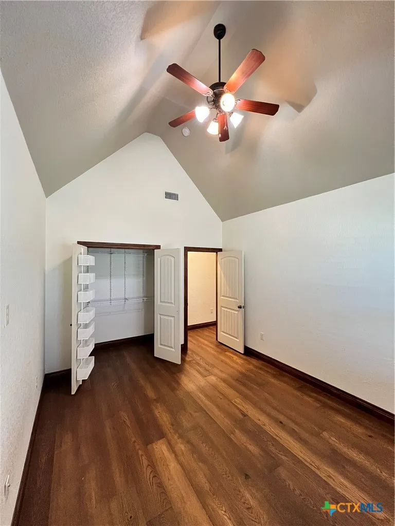 2264 Granada Hills New Braunfels, TX 78132