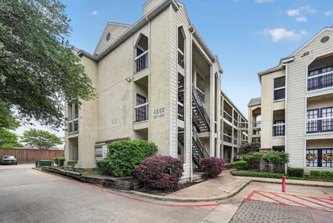 4800 W Lovers Lane #502