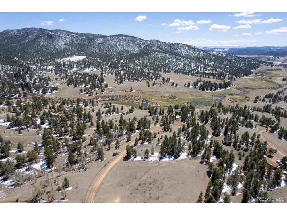 70 Sioux Circle Florissant, CO 80816
