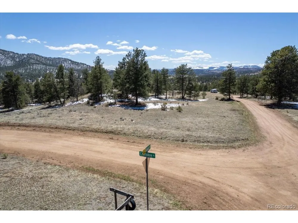 70 Sioux Circle Florissant, CO 80816
