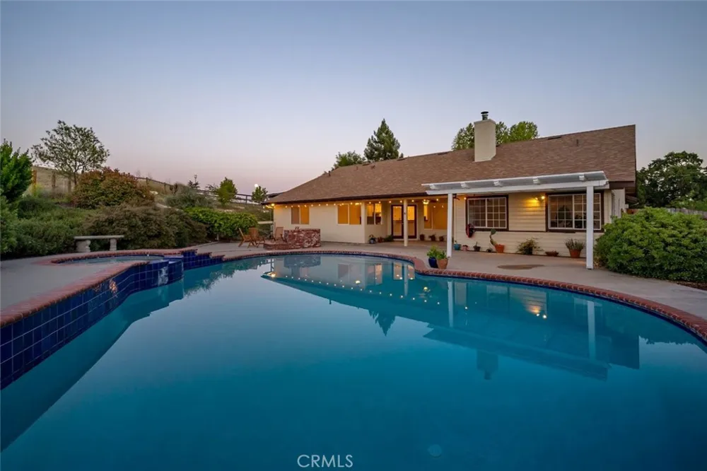 1590 Shiloh Place Templeton, CA 93465