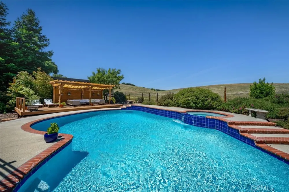 1590 Shiloh Place Templeton, CA 93465
