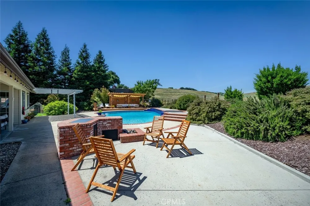 1590 Shiloh Place Templeton, CA 93465