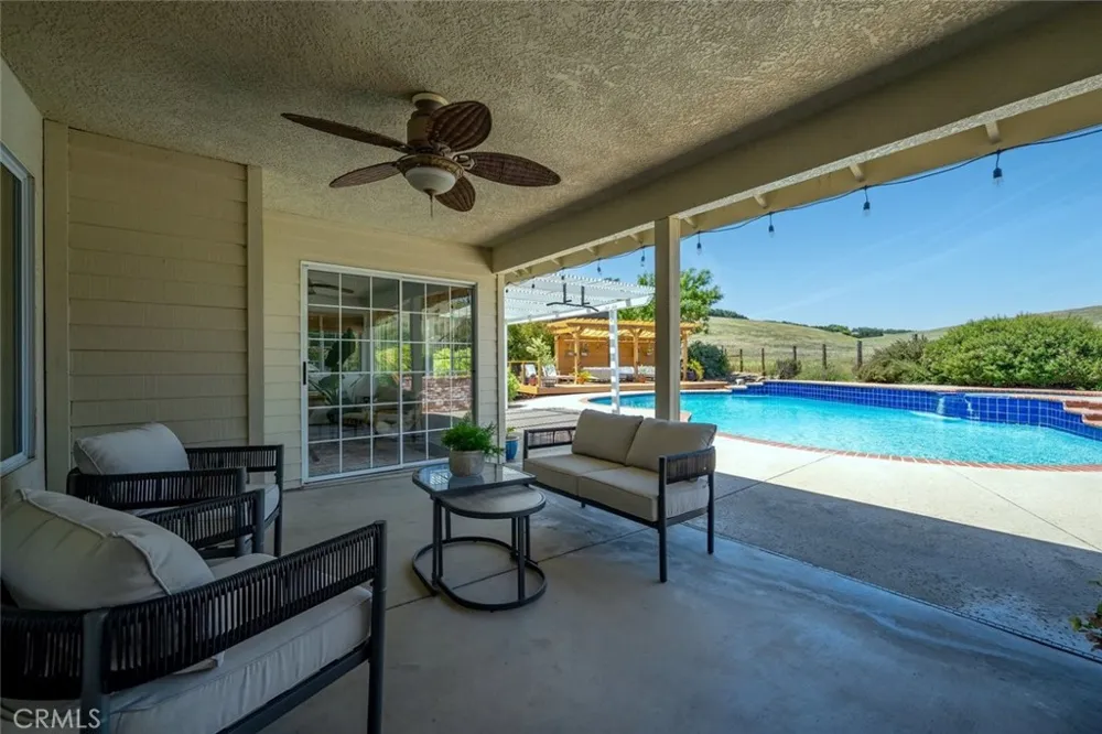 1590 Shiloh Place Templeton, CA 93465