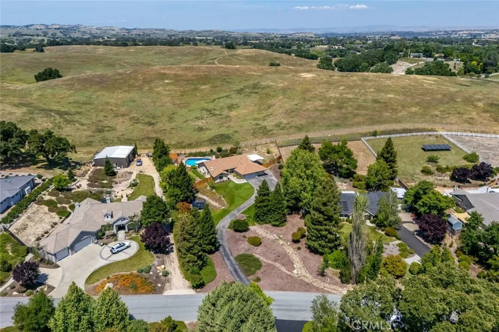 1590 Shiloh Place Templeton, CA 93465