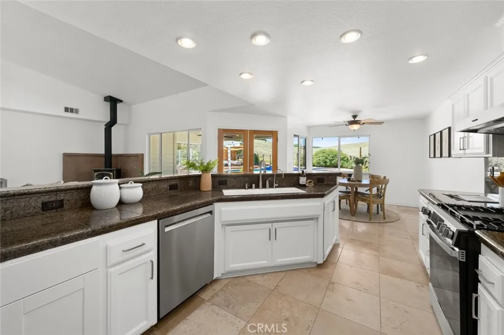 1590 Shiloh Place Templeton, CA 93465