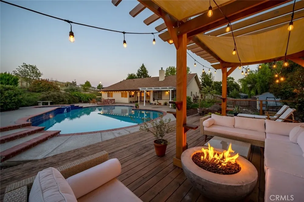 1590 Shiloh Place Templeton, CA 93465