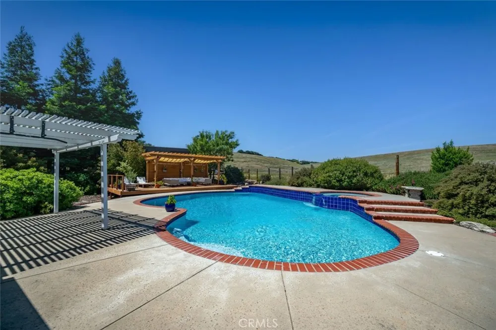 1590 Shiloh Place Templeton, CA 93465