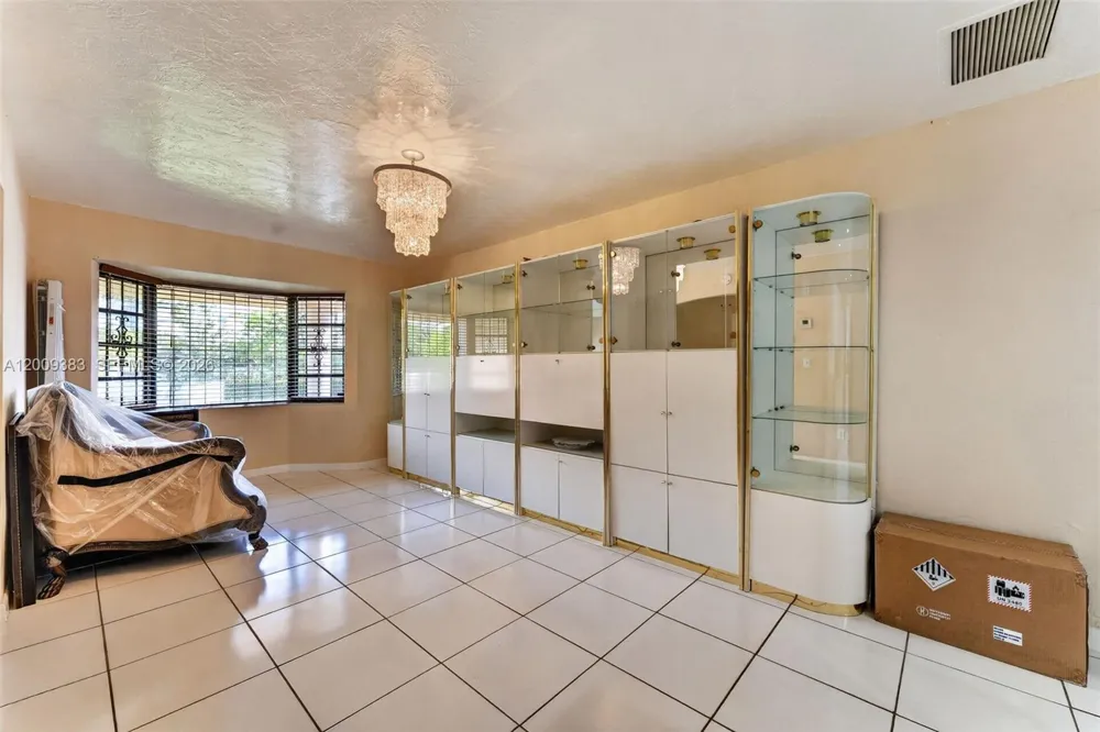 2450 NW 108th St Miami, FL 33167