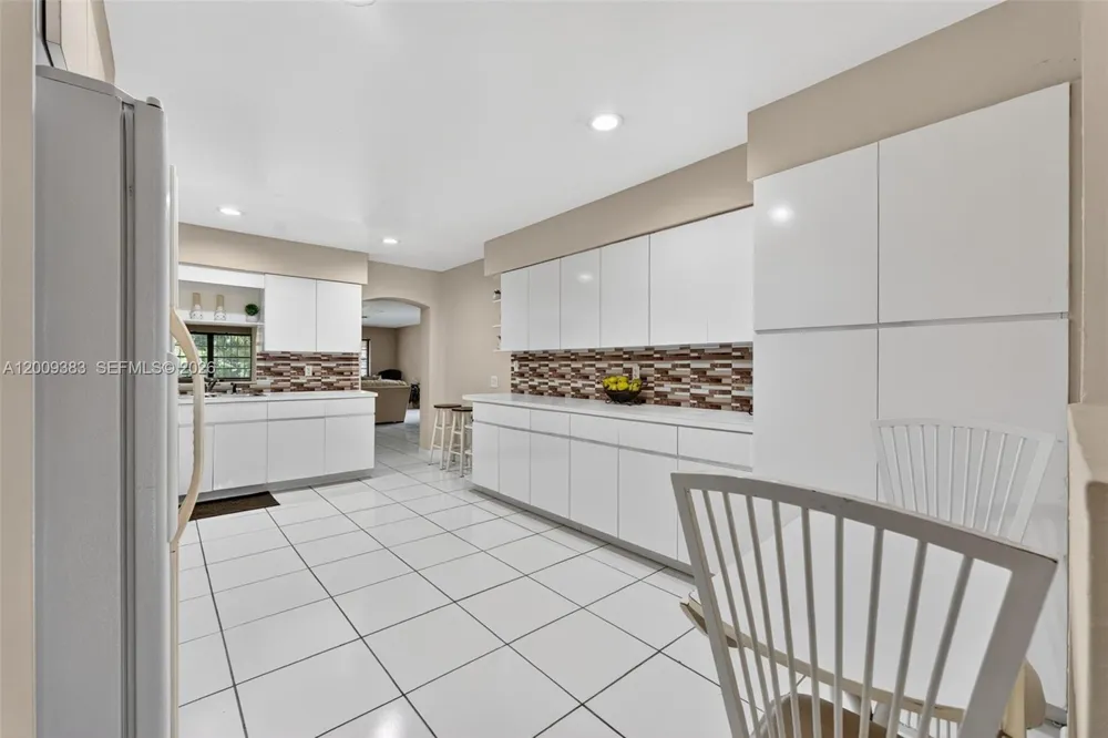 2450 NW 108th St Miami, FL 33167
