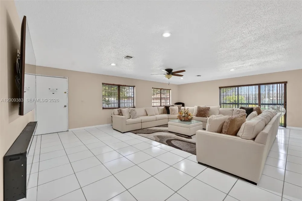 2450 NW 108th St Miami, FL 33167