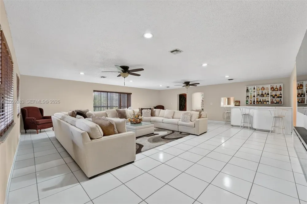 2450 NW 108th St Miami, FL 33167