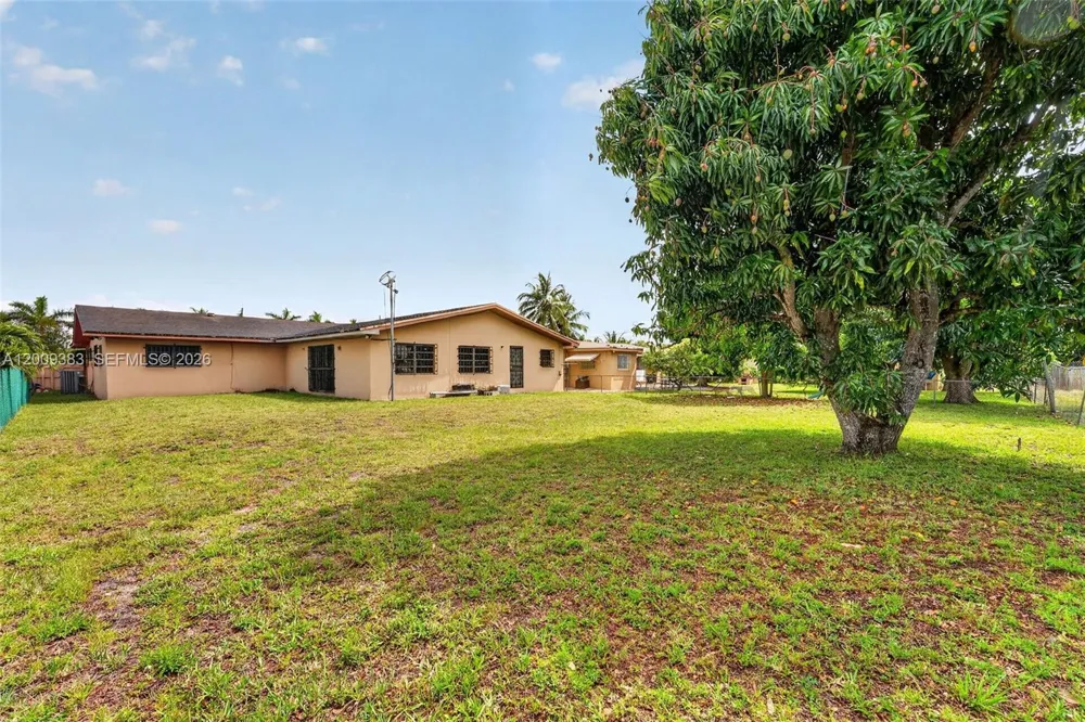 2450 NW 108th St Miami, FL 33167