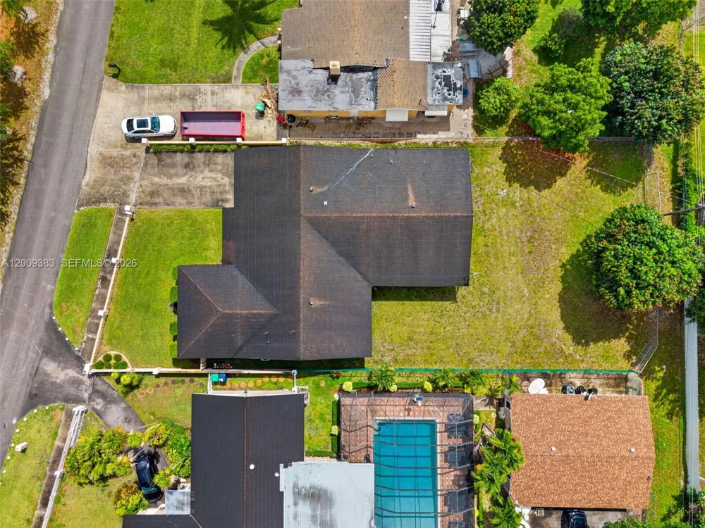 2450 NW 108th St Miami, FL 33167