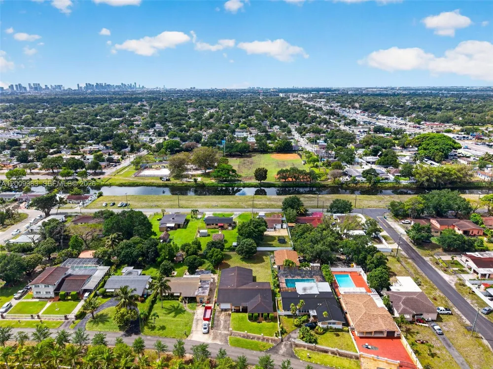 2450 NW 108th St Miami, FL 33167