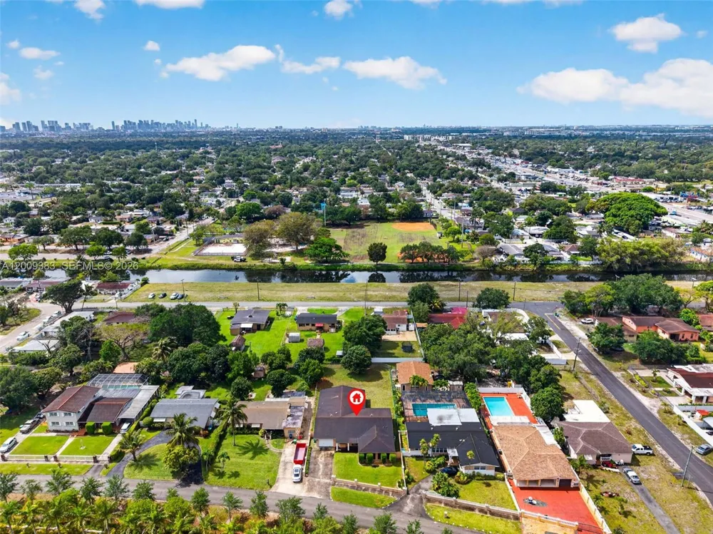 2450 NW 108th St Miami, FL 33167
