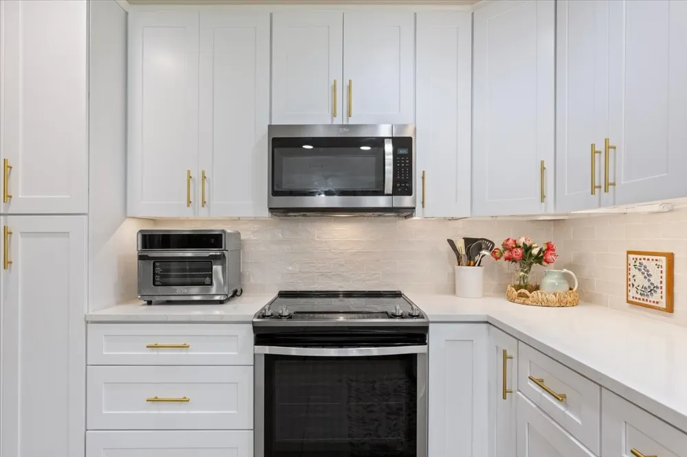 1216 Darbyton Drive Hewitt, TX 76643