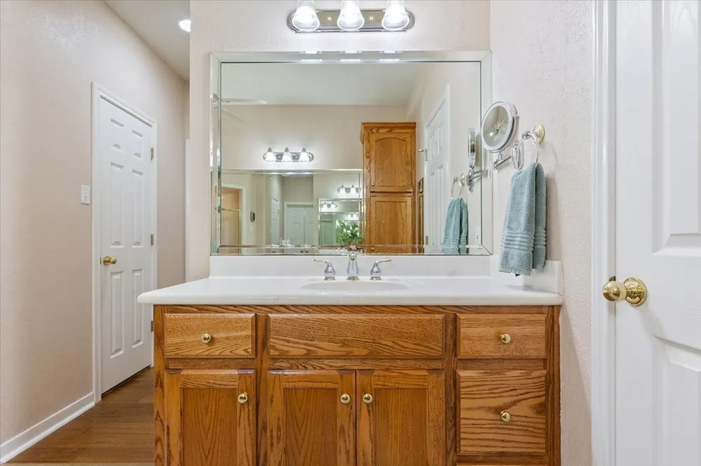 1216 Darbyton Drive Hewitt, TX 76643