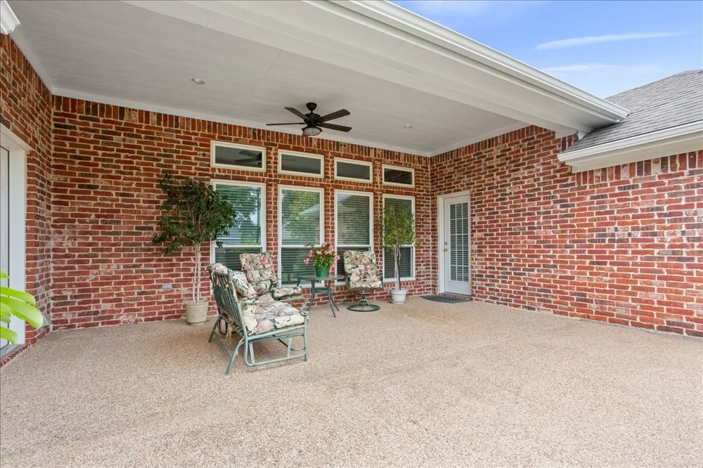 1216 Darbyton Drive Hewitt, TX 76643